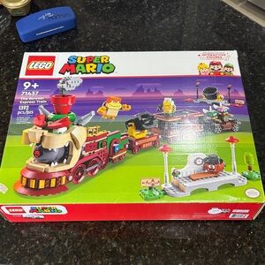 LEGO Super Mario Bowser's Express Train Adventure Set - Red and Green. NIB